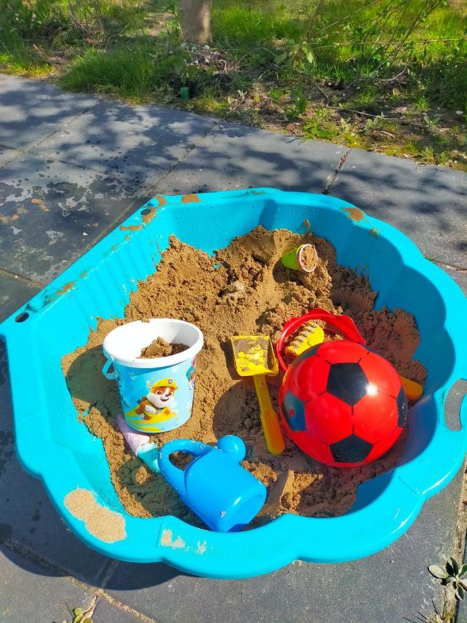 Bj Chalets - De Rug 3 - Vakantiepark Lauwersoog - Luxe Chalet Met Vaatwasser En Inloopkast! Vroege Incheck! Met Airco! Εξωτερικό φωτογραφία